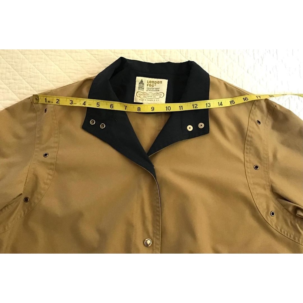 VTG London Fog Size 12 Tan & Navy Blue Raincoat Jacket Boat Vacation Utility - Picture 13 of 15